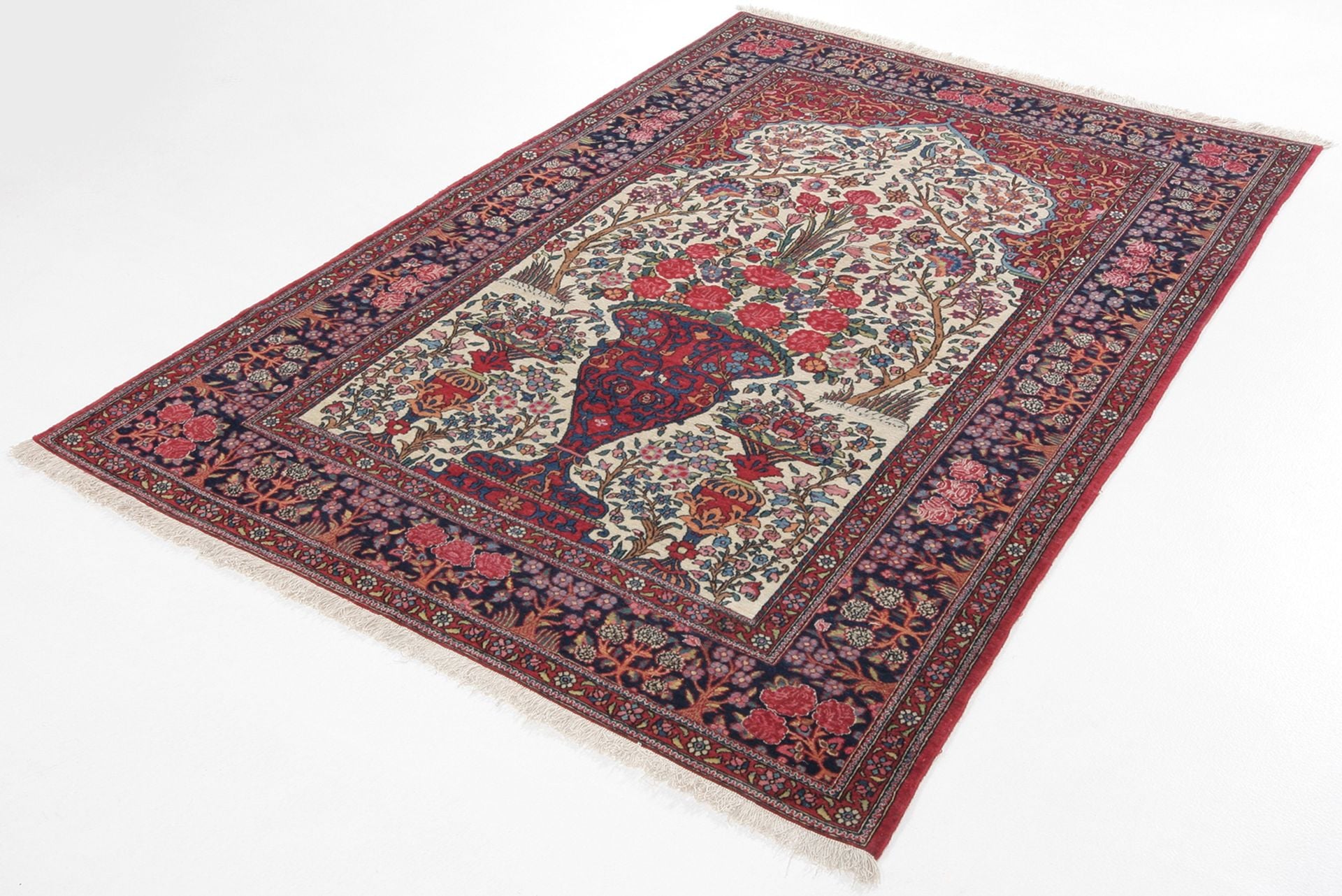 Perserteppich Isfahan 140 x 212 cm Schurwolle handgeknüpft fein