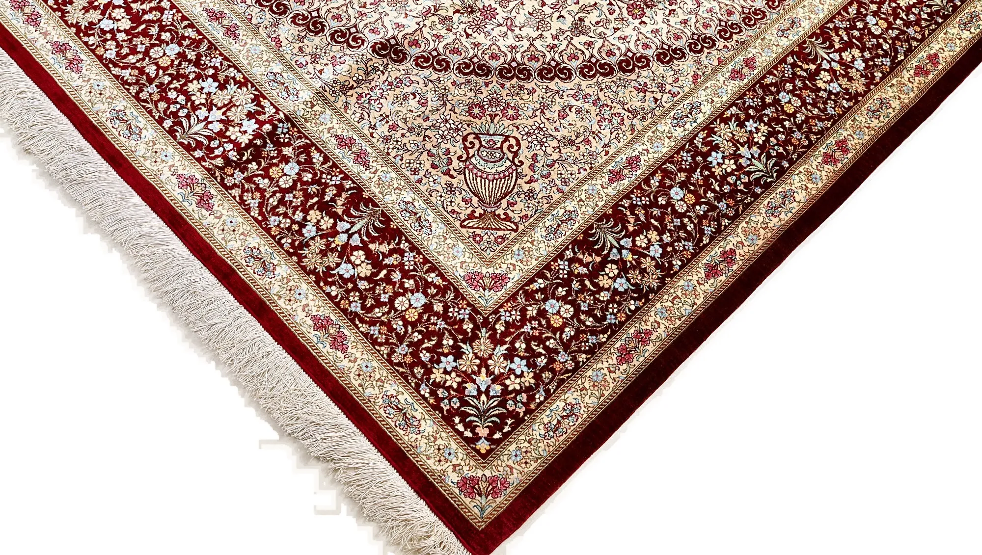 Ghom Seidenteppich signiert „Razavi“ 193 x 193 cm Seide auf Seidenkette H1