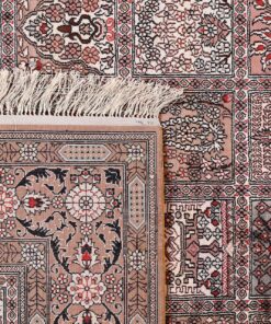 Qom Oriental Rug 186 × 127 cm, silk, hand-knotted — view 7