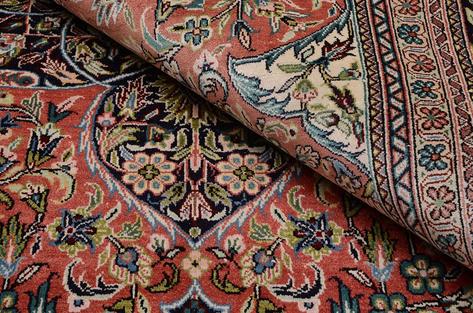 Qom Oriental Rug 302 × 202 cm, silk, hand-knotted — view 4