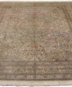 Qom Oriental Rug 370 × 275 cm, silk, hand-knotted — view 2
