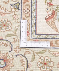Qom Oriental Rug 123 × 79 cm, silk, hand-knotted — view 4