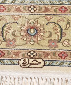 Qom Oriental Rug 123 × 79 cm, silk, hand-knotted — view 6