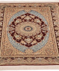 Qom Oriental Rug 136 × 92 cm, silk, hand-knotted — view 2
