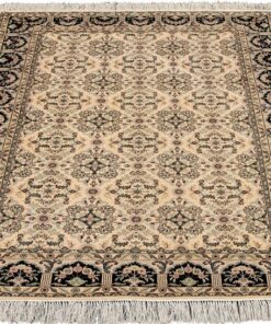 Hereke Oriental Rug 180 × 124 cm, silk, hand-knotted — view 2