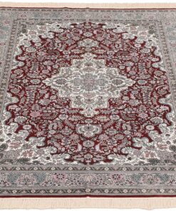 Hereke Oriental Rug 190 × 125 cm, silk, hand-knotted — view 2