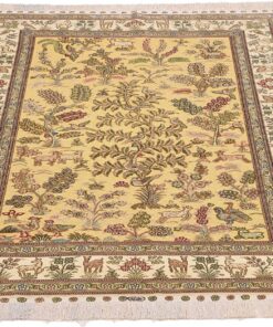 Hereke Oriental Rug 186 × 126 cm, silk, hand-knotted — view 2