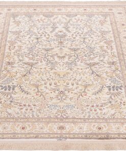 Hereke Oriental Rug 189 × 126 cm, silk, hand-knotted — view 3