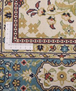 Hereke Oriental Rug 123 × 79 cm, silk, hand-knotted — view 3