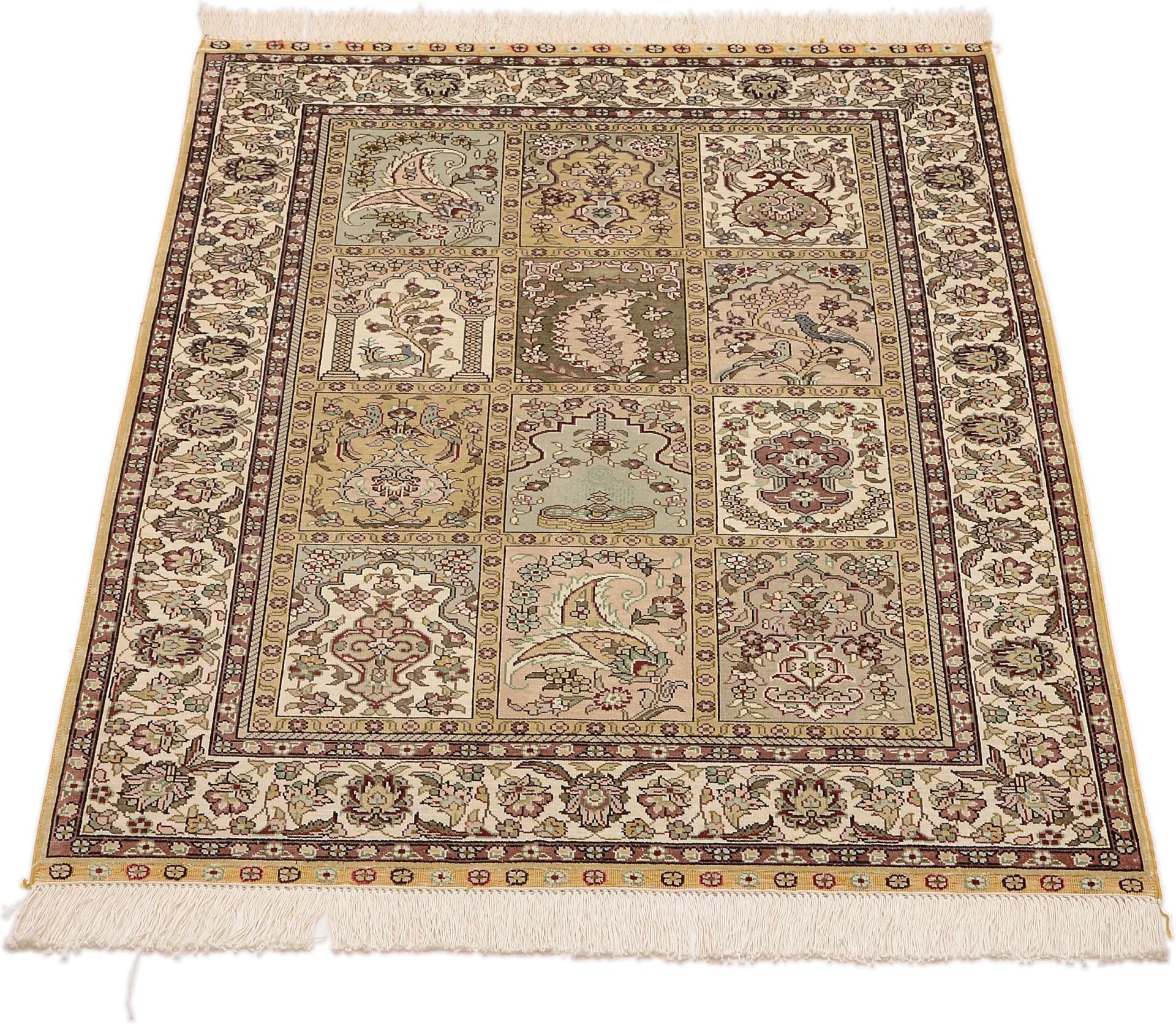 Hereke Oriental Rug 124 × 79 cm, silk, hand-knotted — view 2