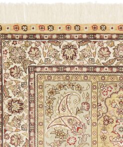 Hereke Oriental Rug 124 × 79 cm, silk, hand-knotted — view 5