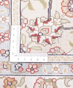 Hereke Oriental Rug 130 × 79 cm, silk, hand-knotted — view 3