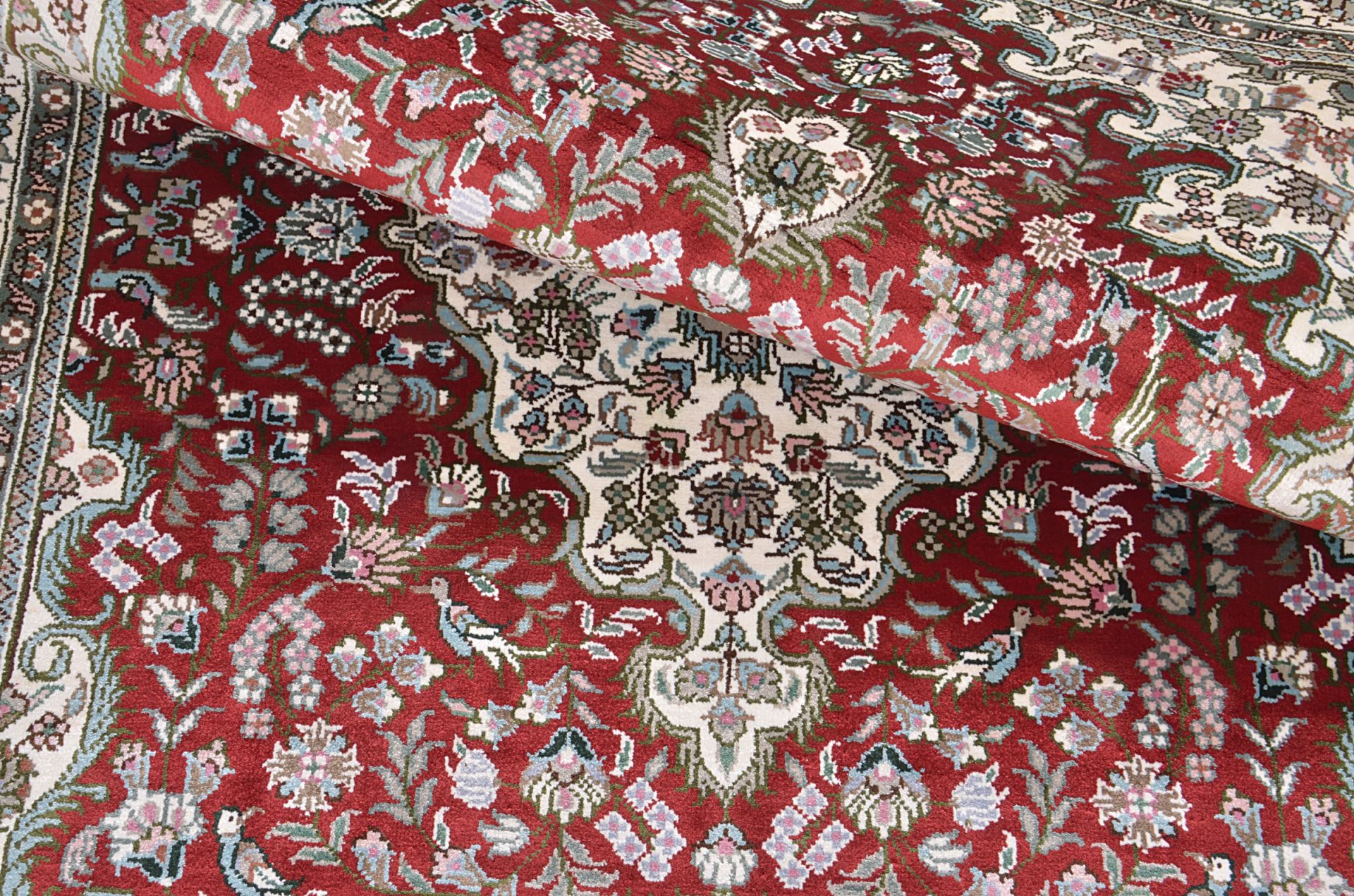 Hereke Oriental Rug 124 × 80 cm, silk, hand-knotted — view 5