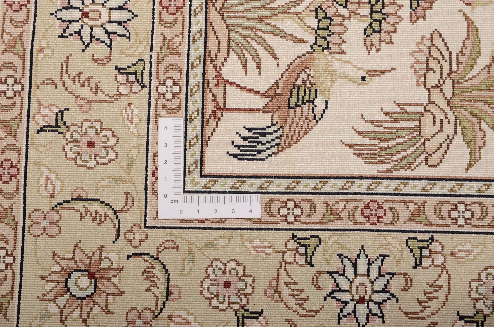 Hereke Oriental Rug 125 × 80 cm, silk, hand-knotted — view 3