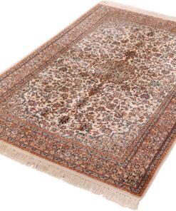 Oriental Rug 182 × 124 cm, silk, hand-knotted — view 3