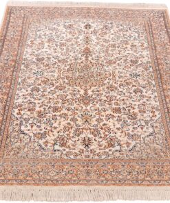Oriental Rug 182 × 124 cm, silk, hand-knotted — view 4