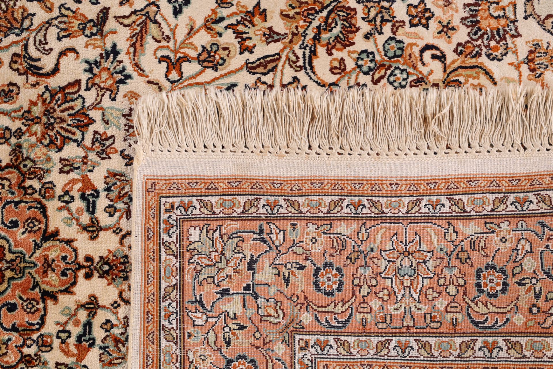 Oriental Rug 182 × 124 cm, silk, hand-knotted — view 7