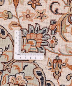 Oriental Rug 182 × 124 cm, silk, hand-knotted — view 8