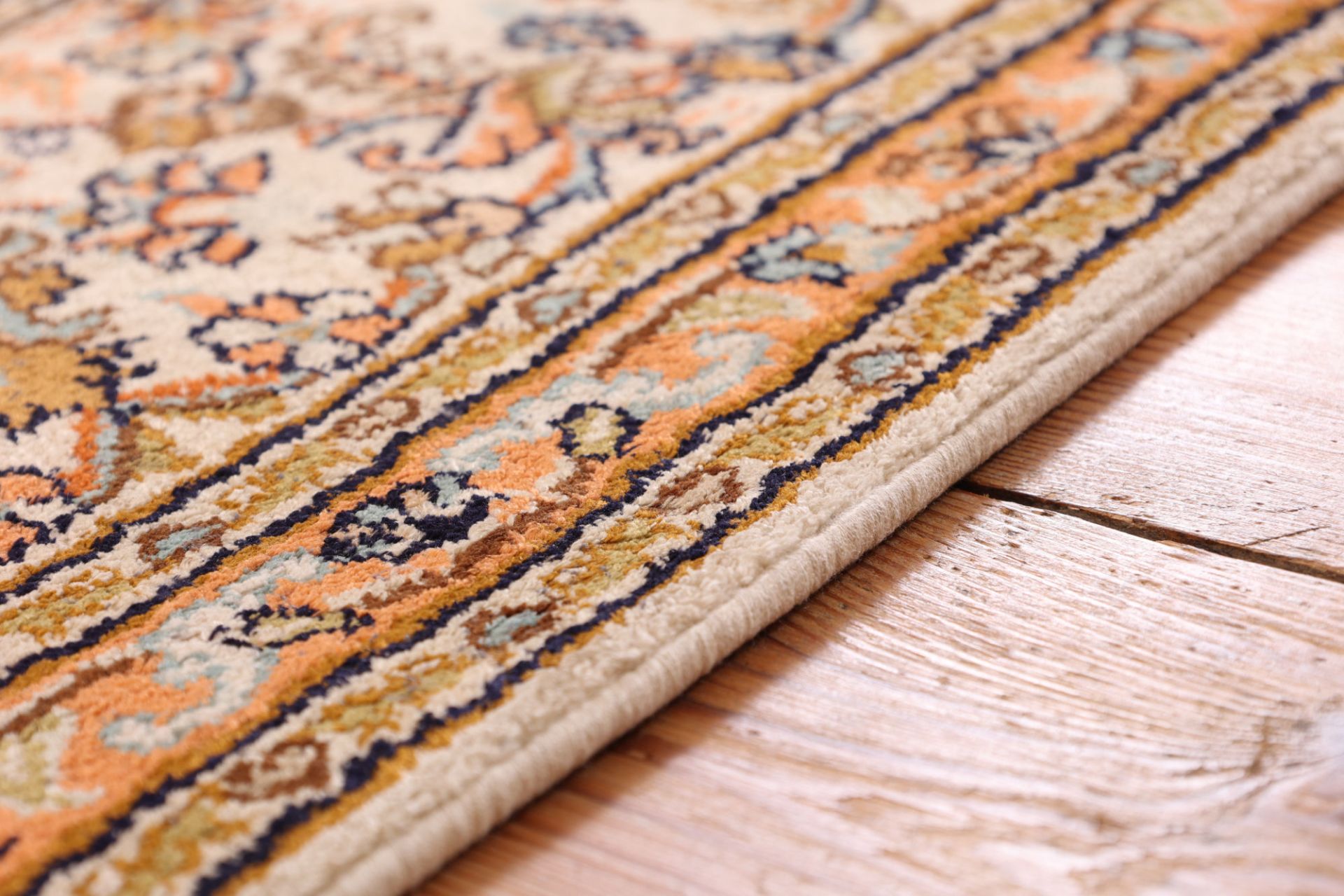 Oriental Rug 245 × 170 cm, silk, hand-knotted — view 6