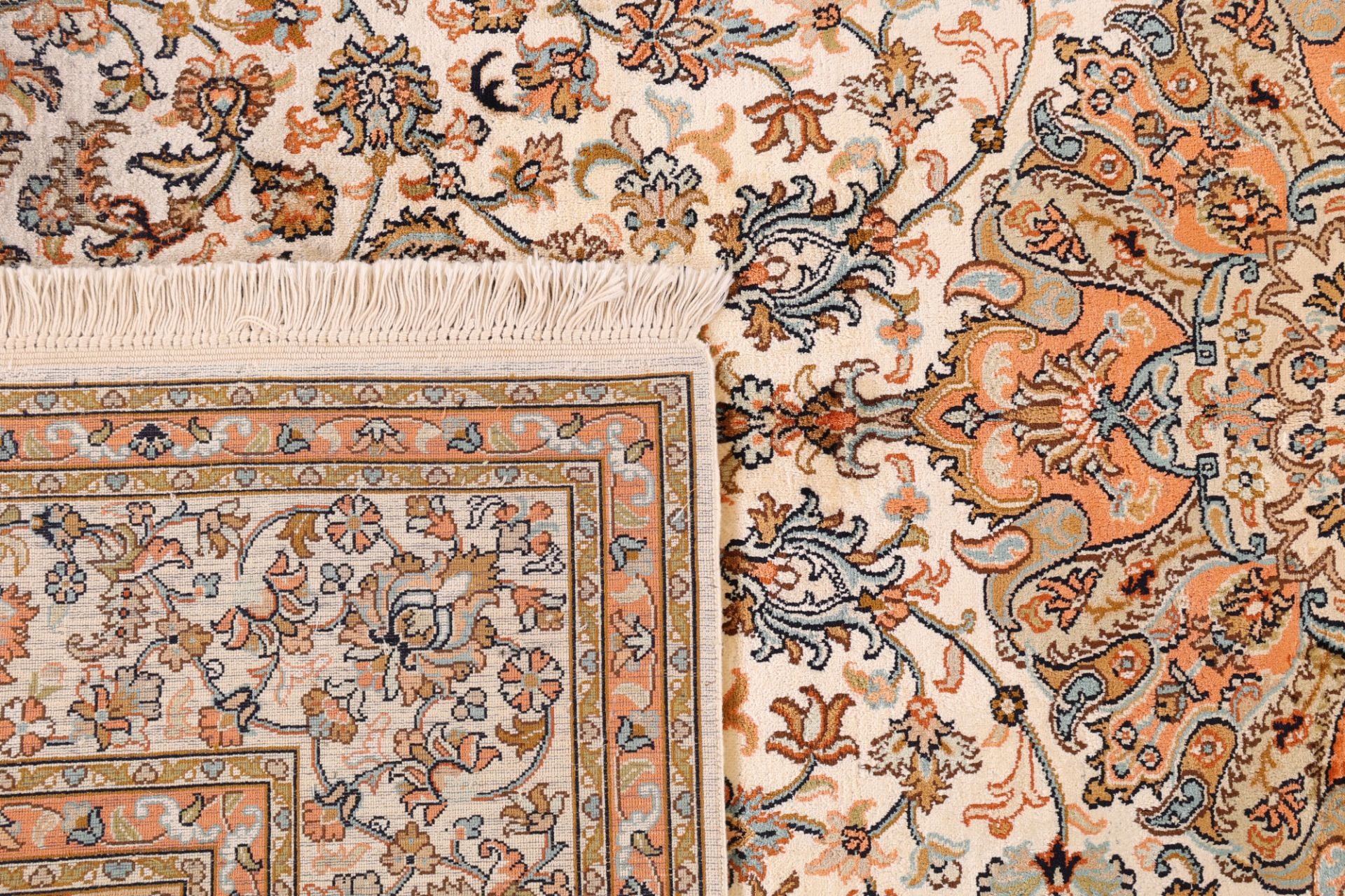Oriental Rug 245 × 170 cm, silk, hand-knotted — view 7