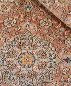 Oriental Rug 307 × 218 cm, silk, hand-knotted — view 5
