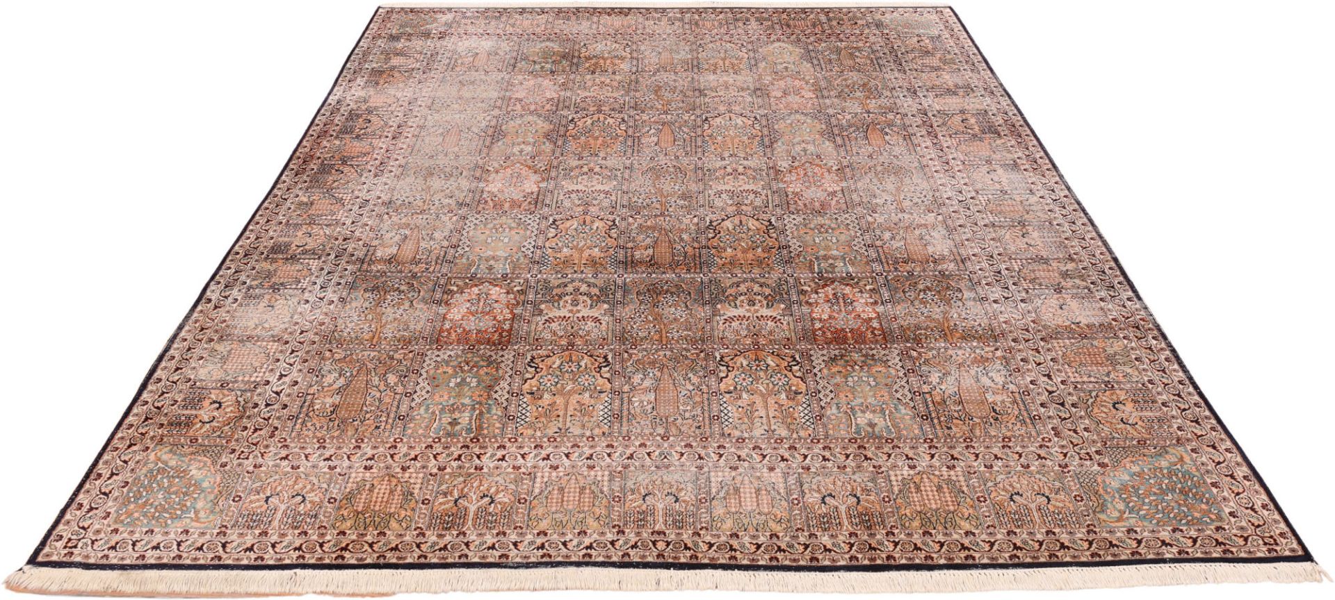 Oriental Rug 339 × 243 cm, silk, hand-knotted — view 2