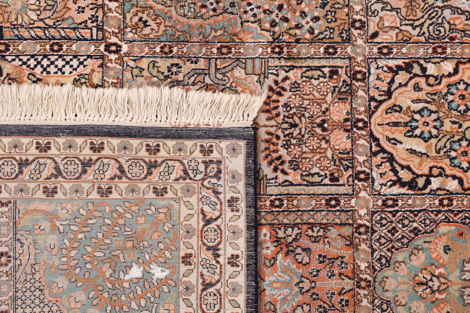 Oriental Rug 339 × 243 cm, silk, hand-knotted — view 7