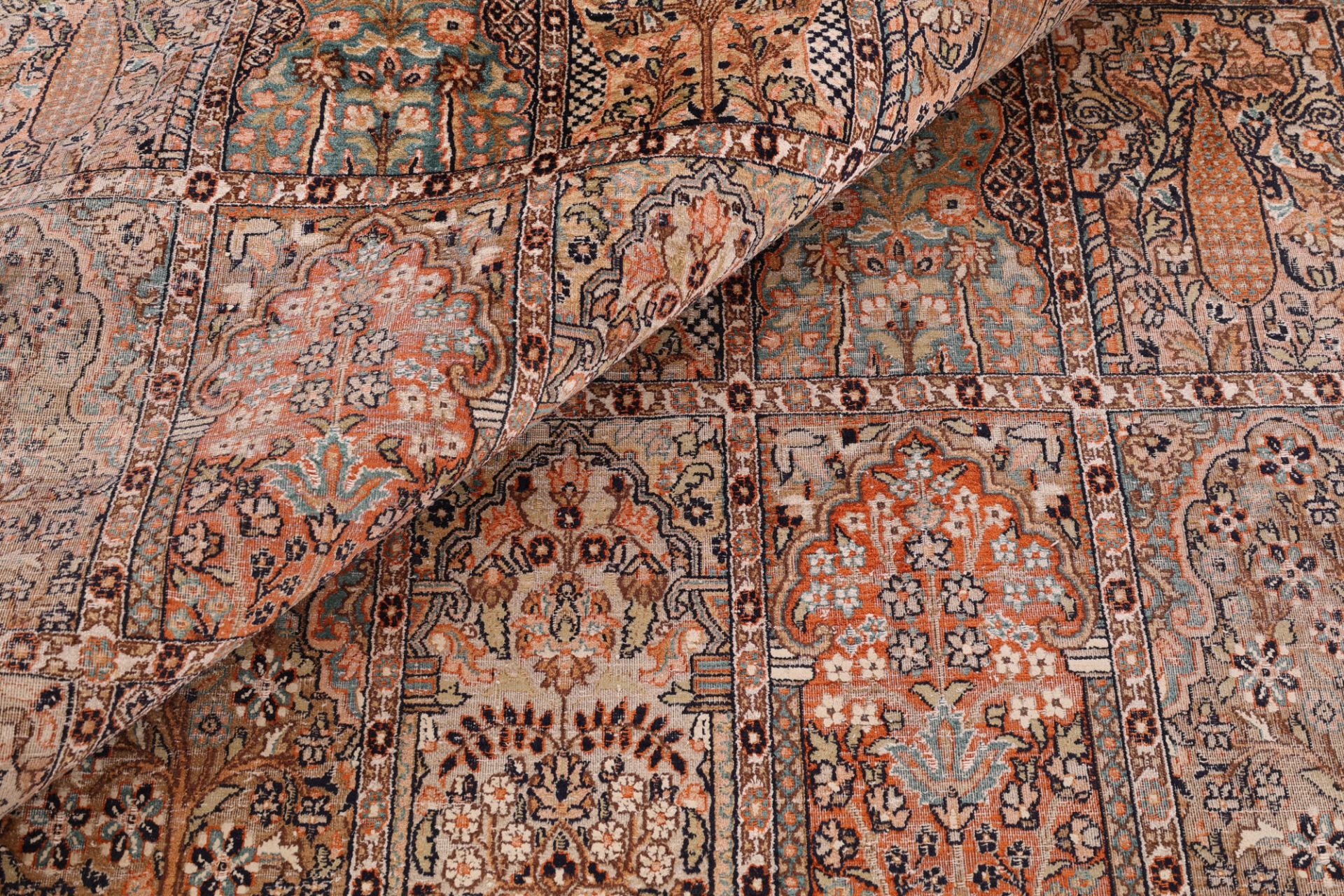Oriental Rug 339 × 243 cm, silk, hand-knotted — view 8