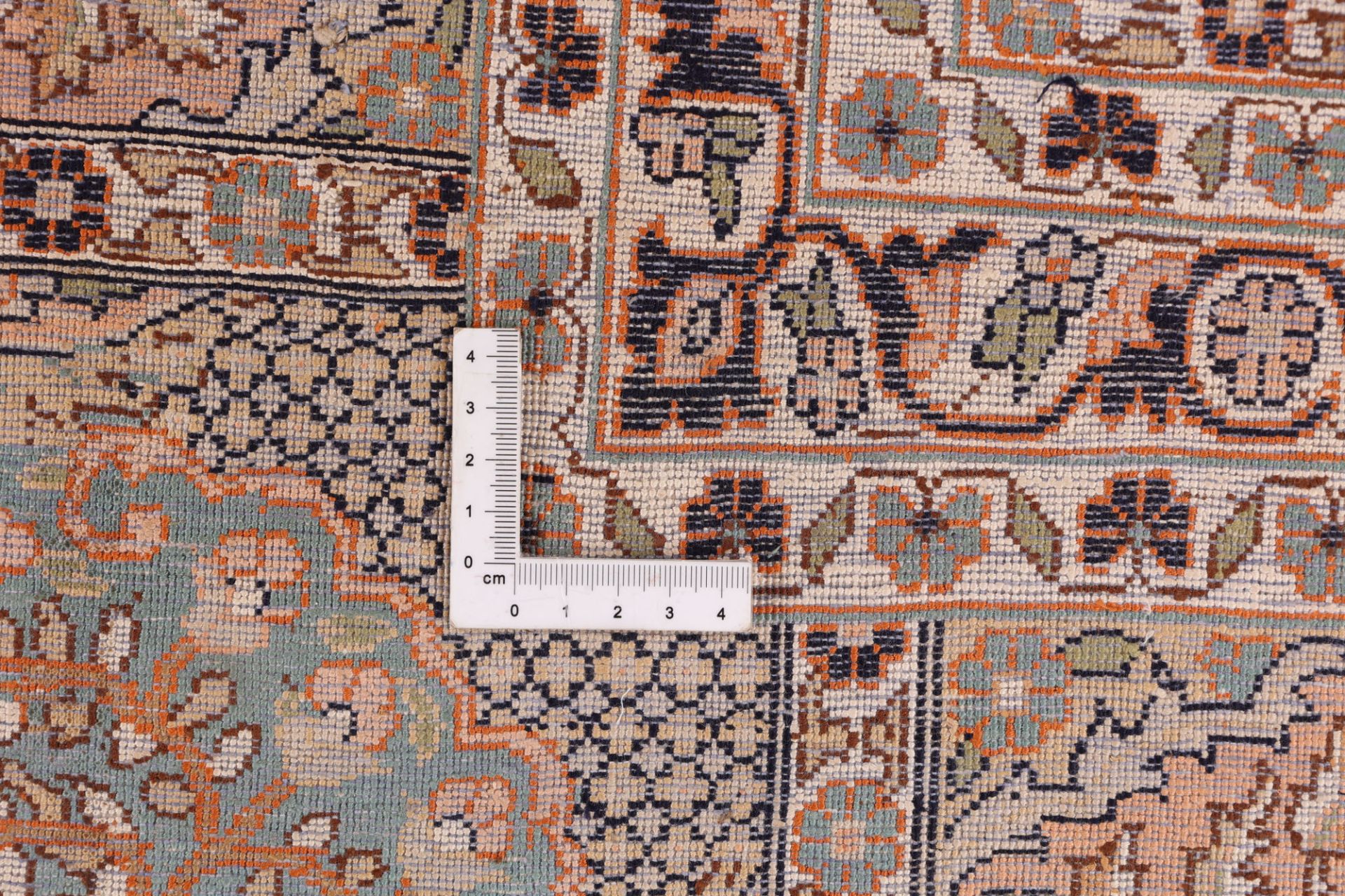 Oriental Rug 339 × 243 cm, silk, hand-knotted — view 9