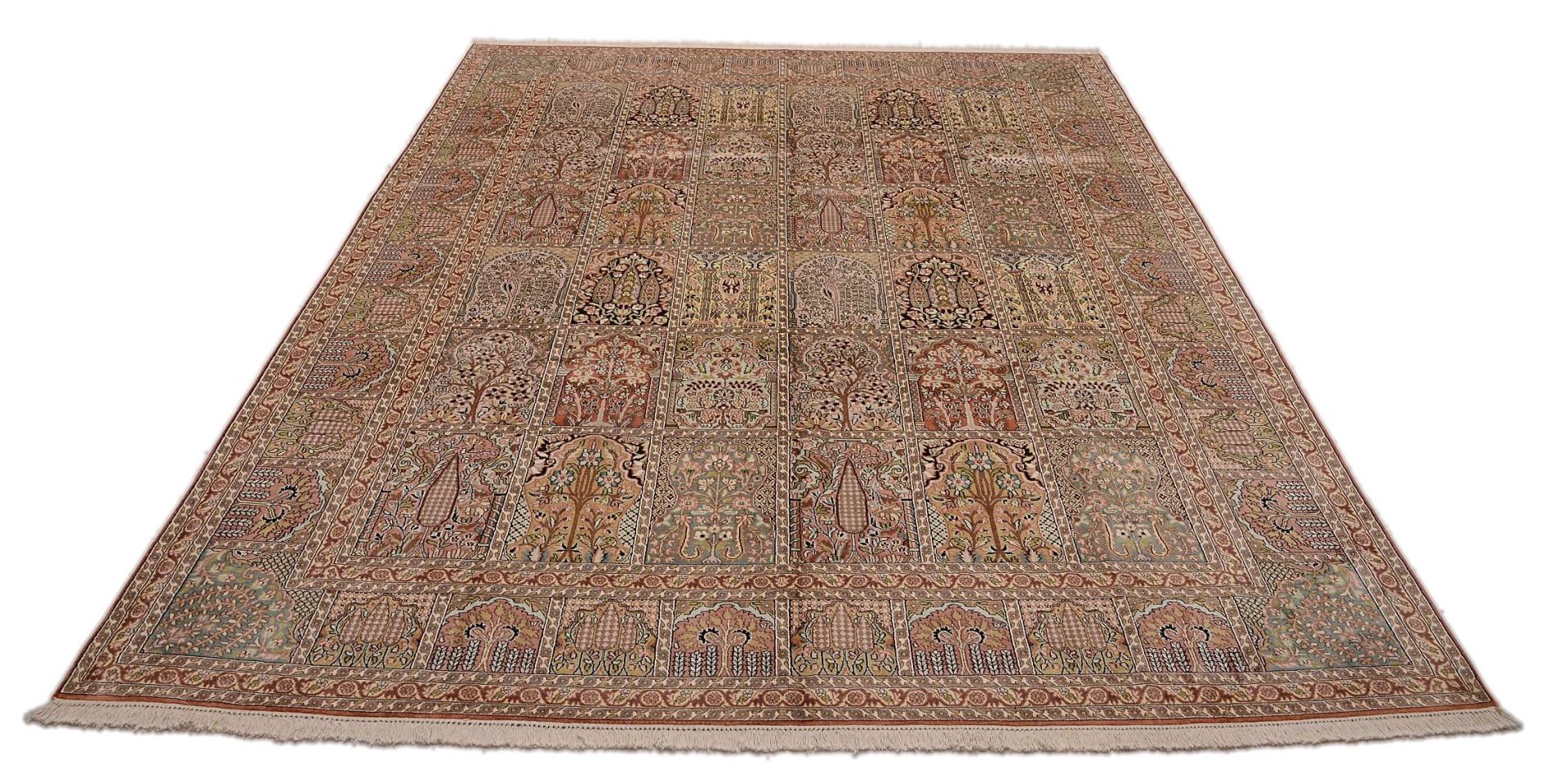 Oriental Rug 370 × 273 cm, silk, hand-knotted — view 2
