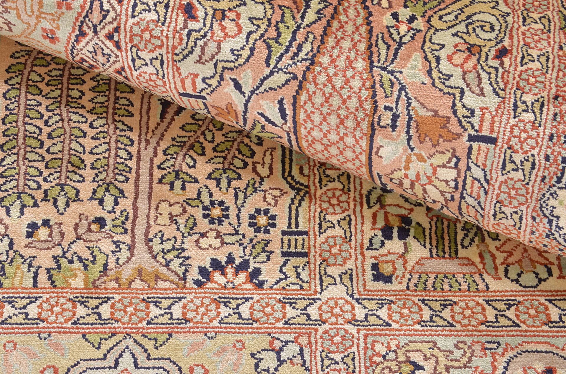 Oriental Rug 365 × 98 cm, silk, hand-knotted — view 5