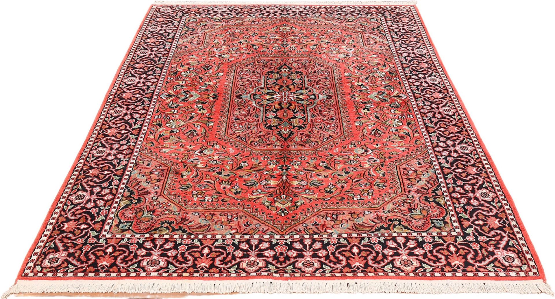 Kashmir Oriental Rug 245 × 153 cm, silk, hand-knotted — view 2