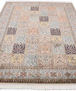 Kashmir Oriental Rug 248 × 165 cm, silk, hand-knotted — view 2