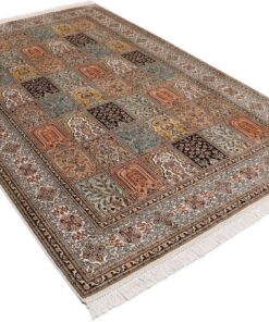 Kashmir Oriental Rug 248 × 165 cm, silk, hand-knotted — view 4
