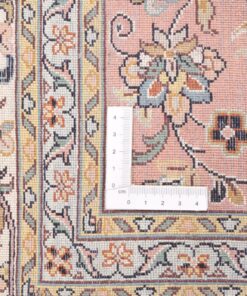 Kashmir Oriental Rug 243 × 166 cm, silk, hand-knotted — view 3