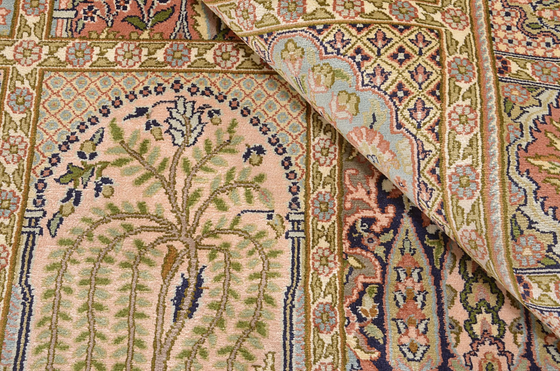 Kashmir Oriental Rug 261 × 166 cm, silk, hand-knotted — view 5
