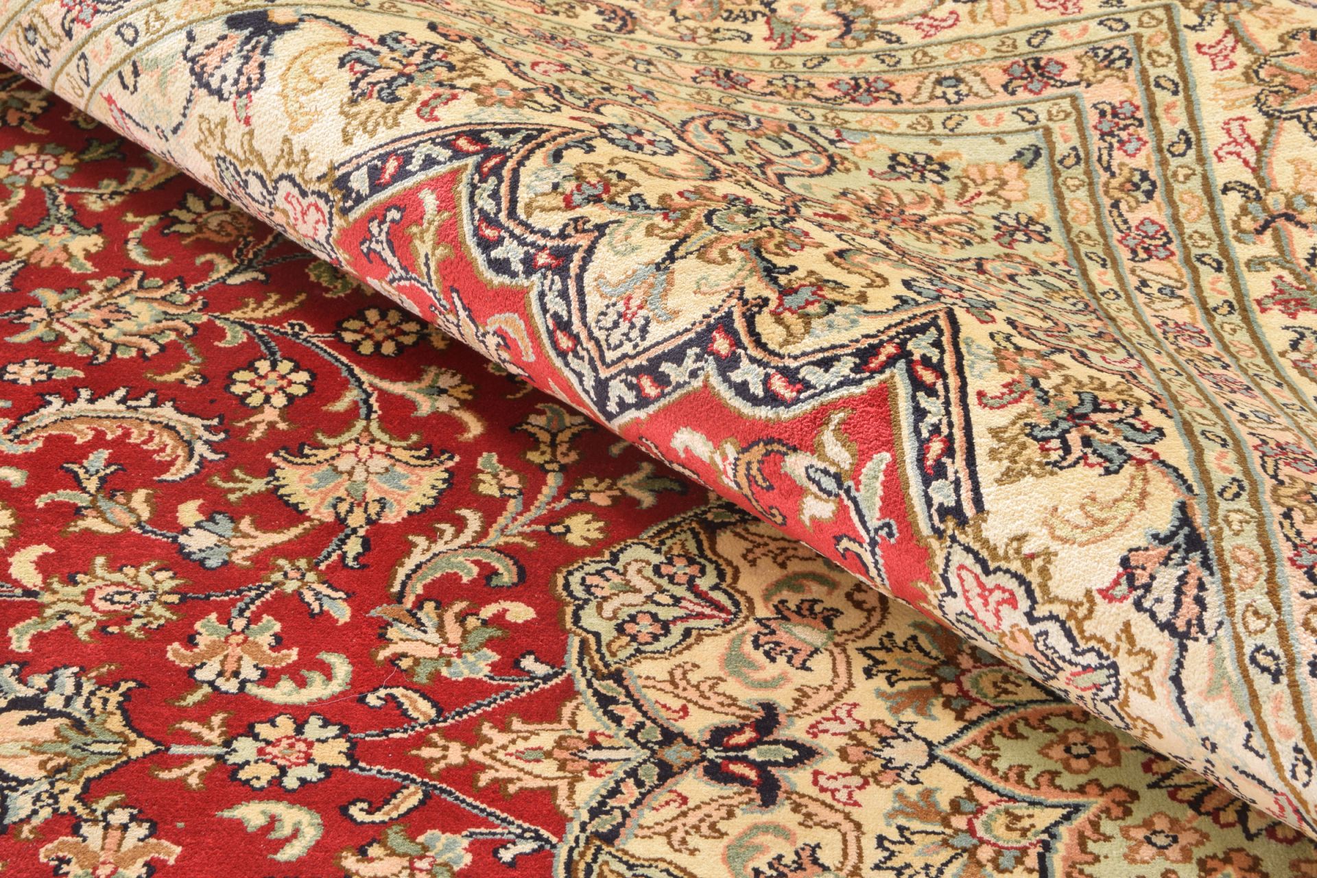 Kashmir Oriental Rug 250 × 174 cm, silk, hand-knotted — view 3