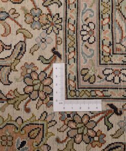 Kashmir Oriental Rug 252 × 176 cm, silk, hand-knotted — view 3