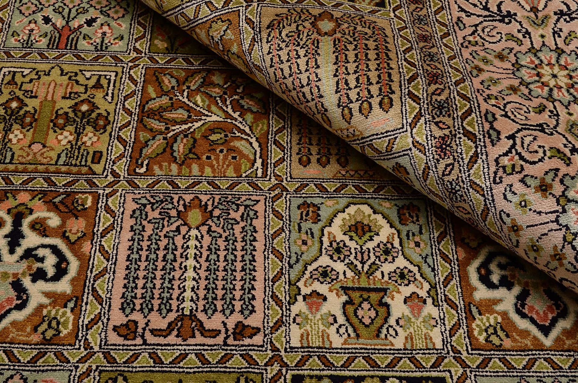 Kashmir Oriental Rug 275 × 177 cm, silk, hand-knotted — view 4