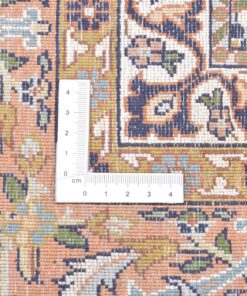Kashmir Oriental Rug 278 × 190 cm, silk, hand-knotted — view 3