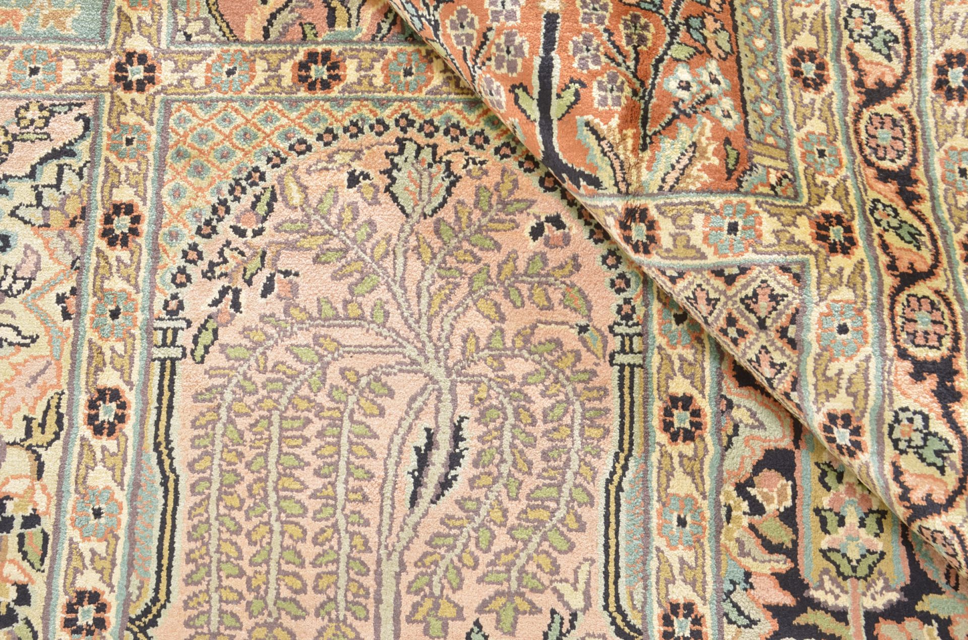 Kashmir Oriental Rug 287 × 198 cm, silk, hand-knotted — view 4