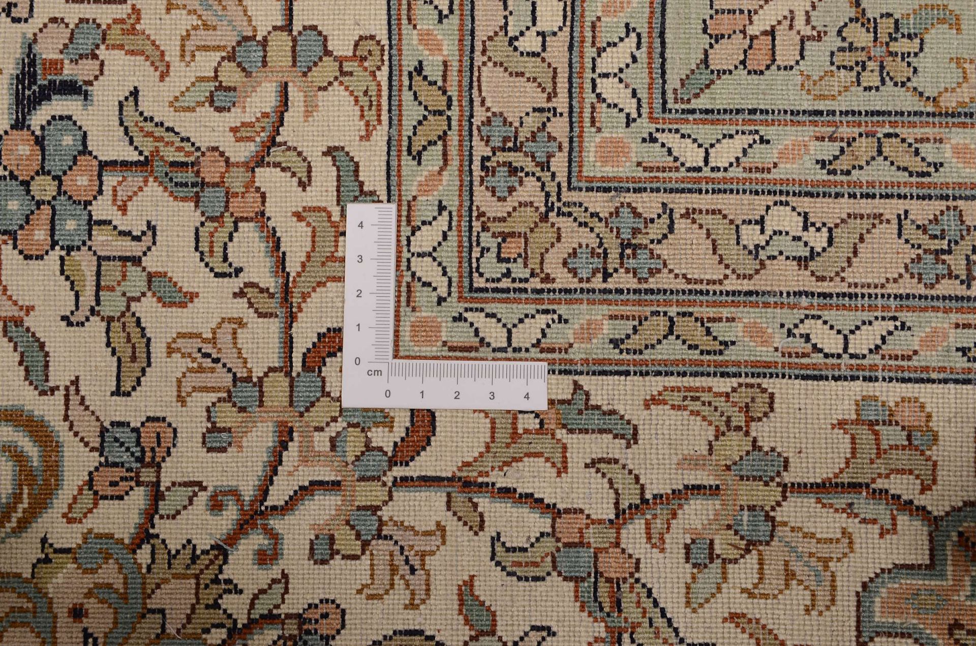 Kashmir Oriental Rug 310 × 214 cm, silk, hand-knotted — view 3