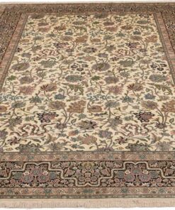 Kashmir Oriental Rug 330 × 228 cm, silk, hand-knotted — view 2