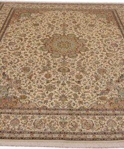 Kashmir Oriental Rug 344 × 254 cm, silk, hand-knotted — view 2