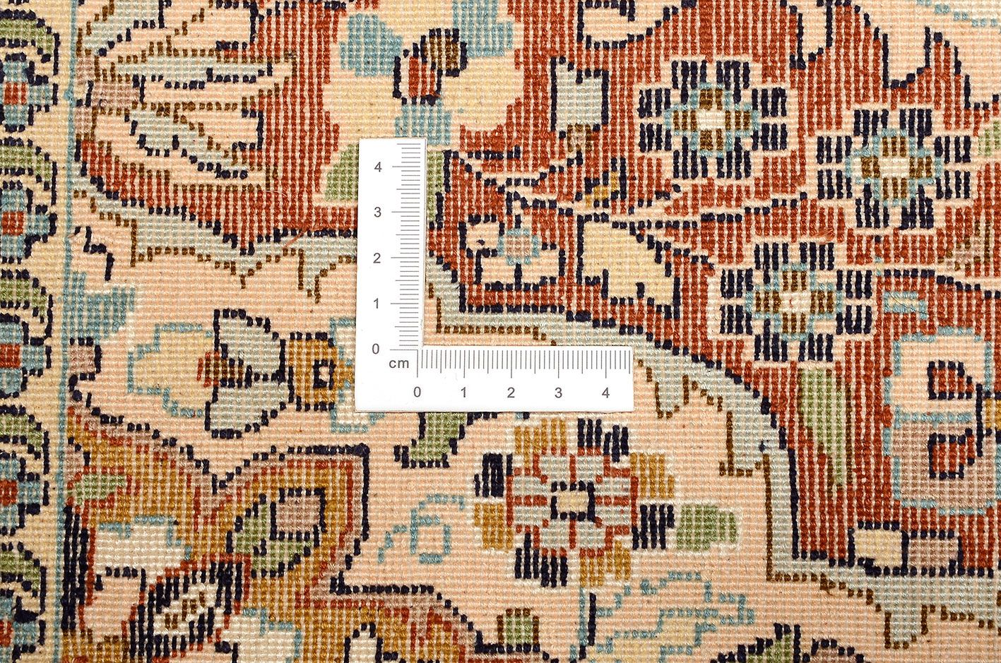 Kashmir Oriental Rug 328 × 77 cm, silk, hand-knotted — view 3