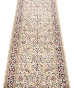 Kashmir Oriental Rug 334 × 77 cm, silk, hand-knotted — view 3