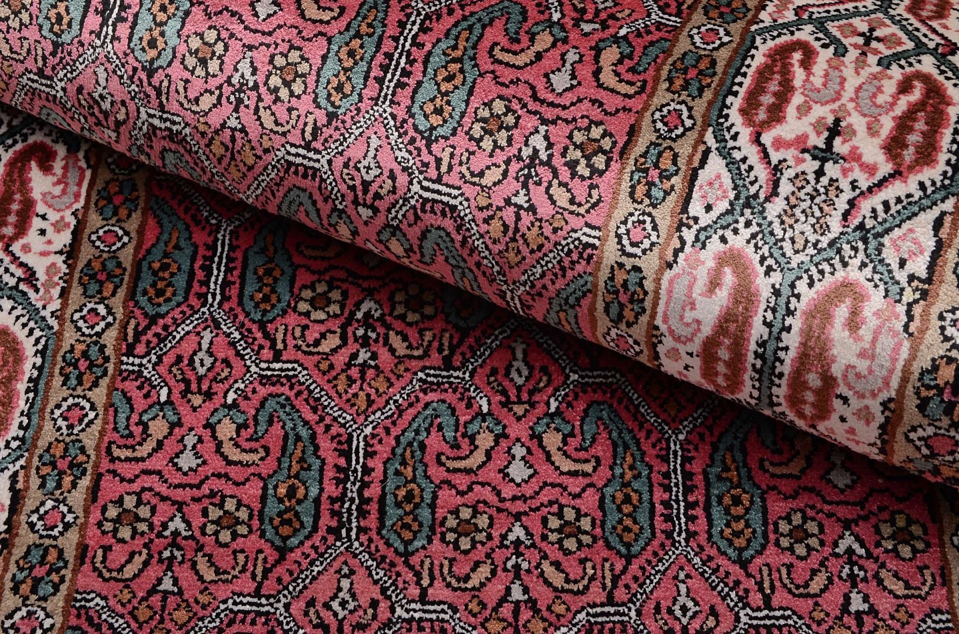 Kashmir Oriental Rug 301 × 97 cm, silk, hand-knotted — view 4