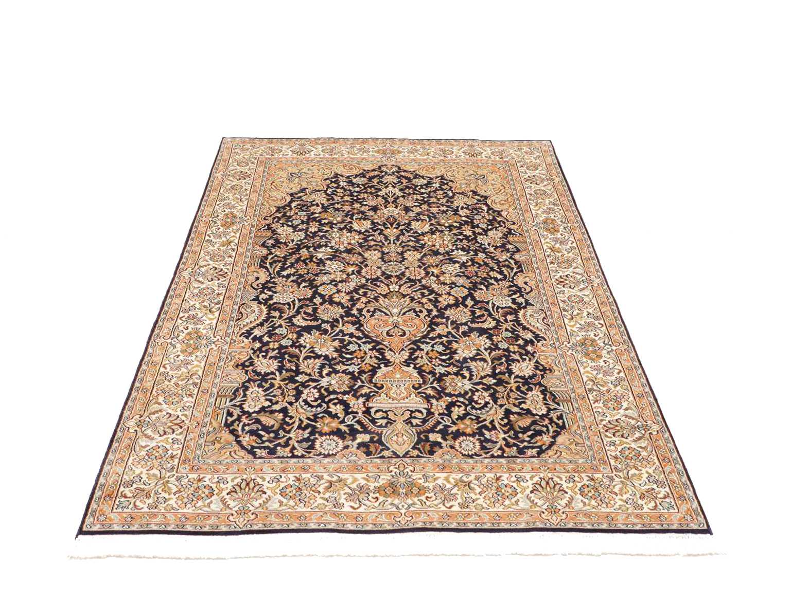Kashmir Oriental Rug 189 × 122 cm, silk, hand-knotted — view 4