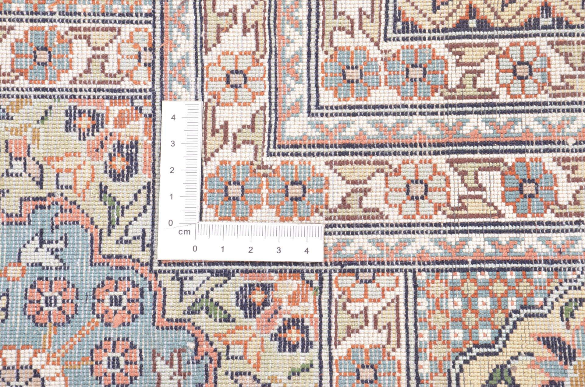 Kashmir Oriental Rug 196 × 130 cm, silk, hand-knotted — view 3