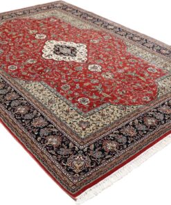 Kashmir Oriental Rug 239 × 168 cm, silk, hand-knotted — view 4